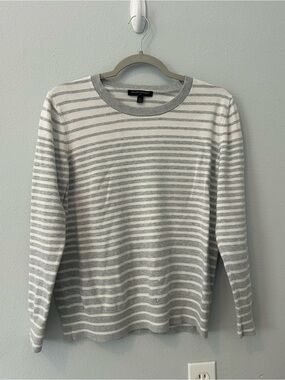 Banana Republic Light Gray and White Striped Crewneck Sweater